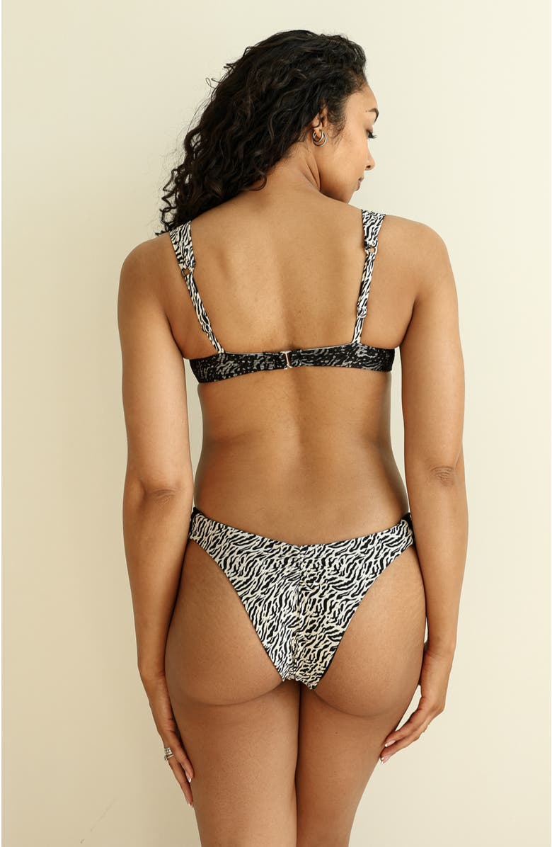 Dippin Daisys Stray Underwire Bikini Heart Top, Alternate, color, Wild Child