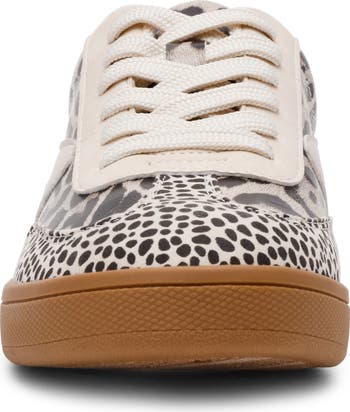 Voyage Sneaker