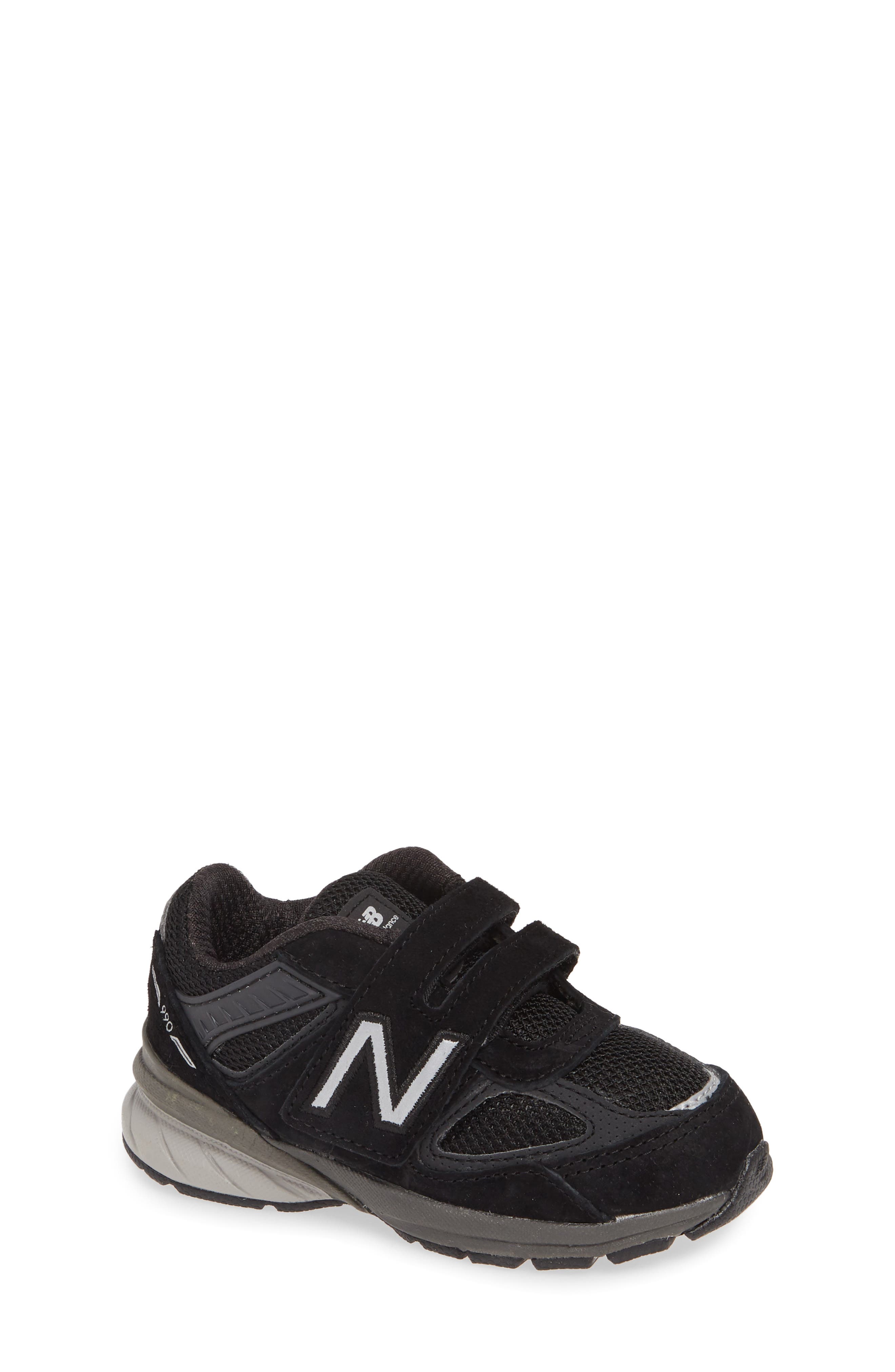 New Balance 990v5 Sneaker, Main, color, 
