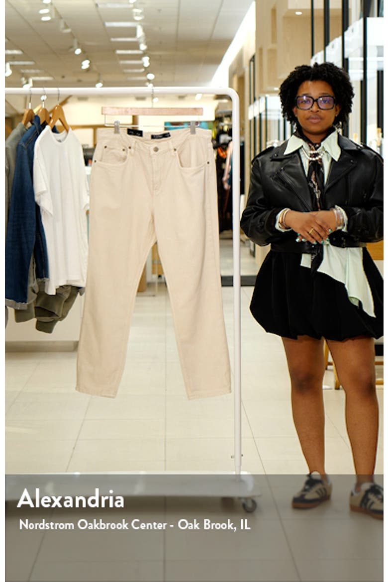 Relaxed Tapered Ankle Jeans video
