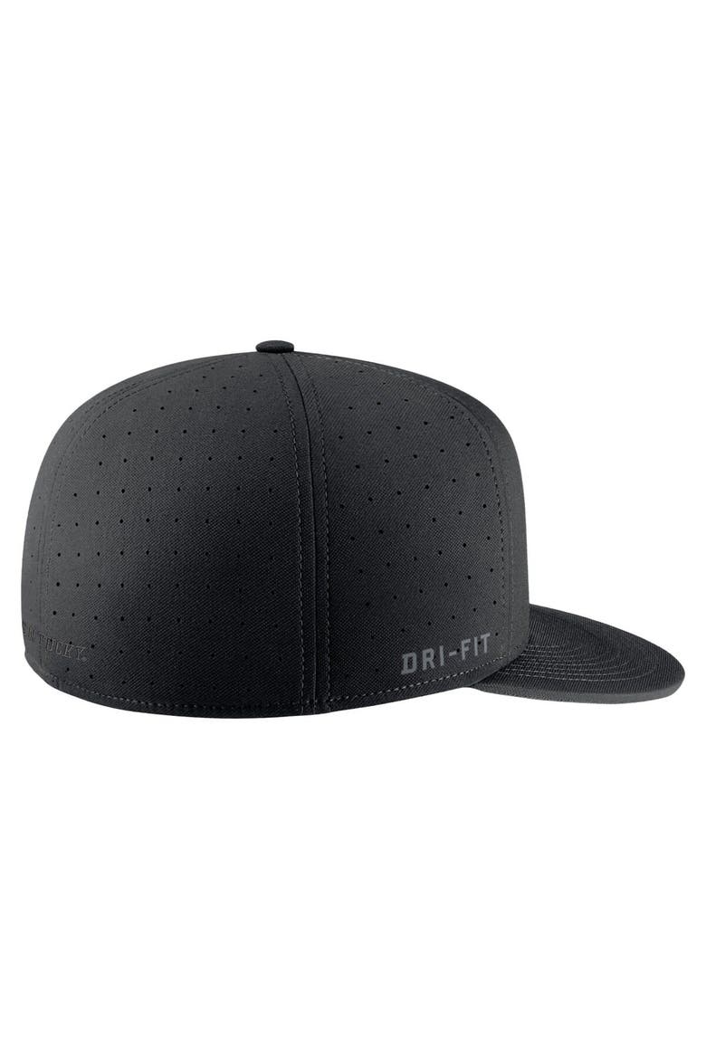 Men's Nike Kentucky Wildcats Triple Black Performance Fitted Hat, Alternate, color, Black