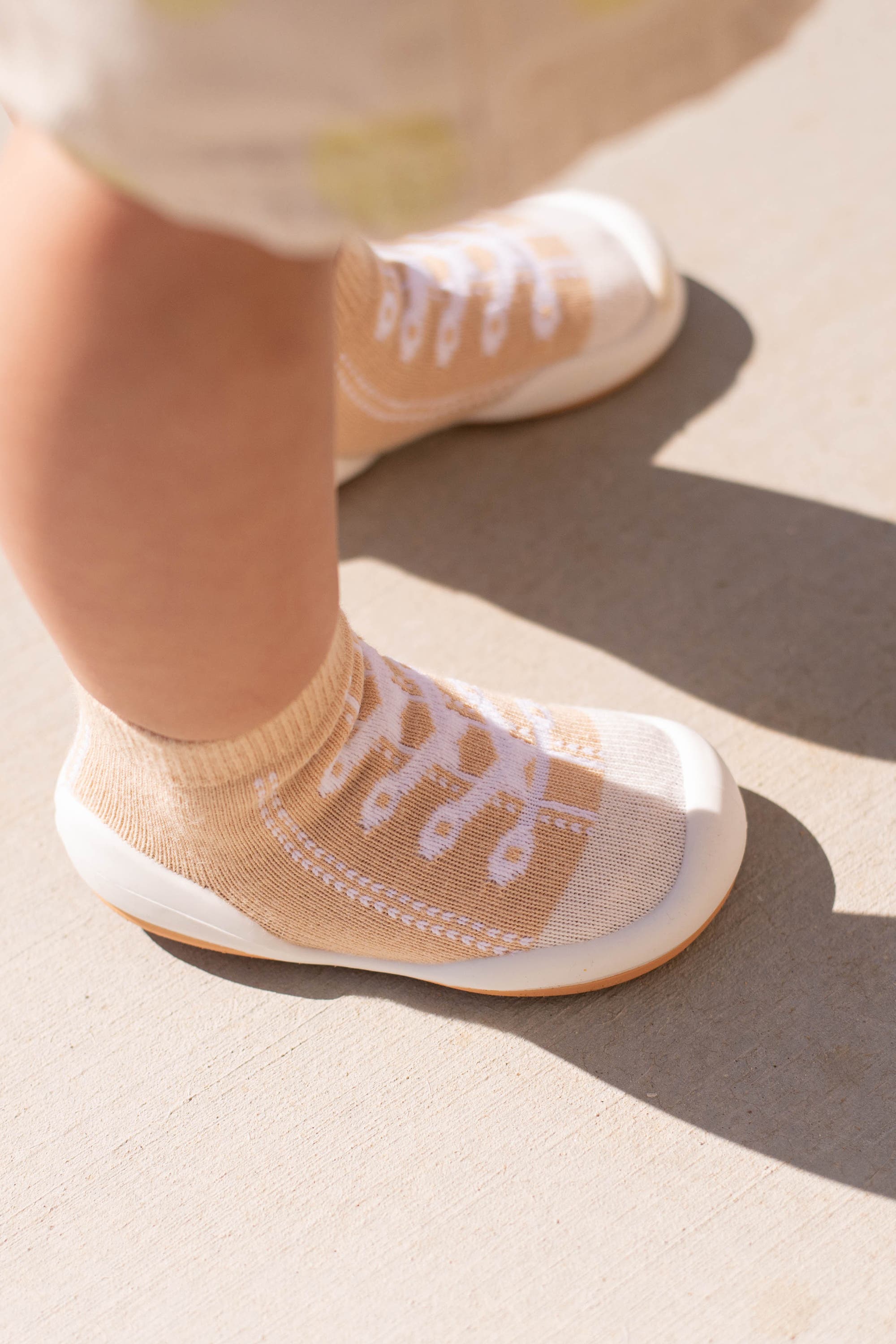 Komuello Toddler Sock Shoes - Sneakers, Alternate, color, Beige