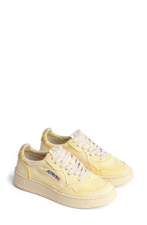 Medalist Low Top Sneaker (Women)