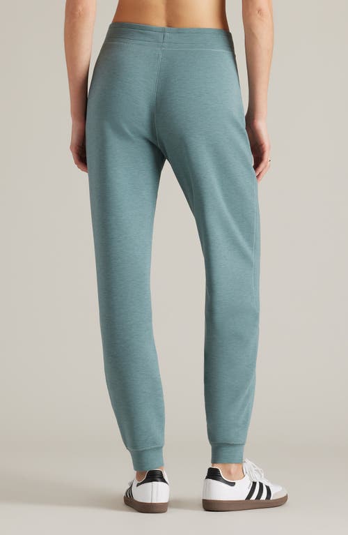 Rhone Dreamglow Joggers In Green