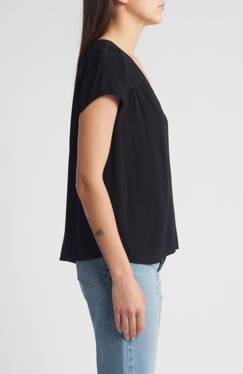 Treasure & Bond V-neck Popover Top In Black