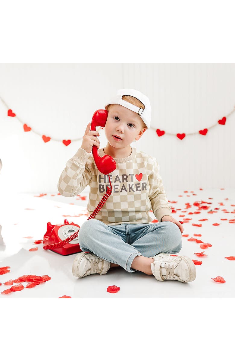 Sweet Wink Heartbreaker Checkered Valentine
s Day Sweatshirt, Alternate, color, Natural