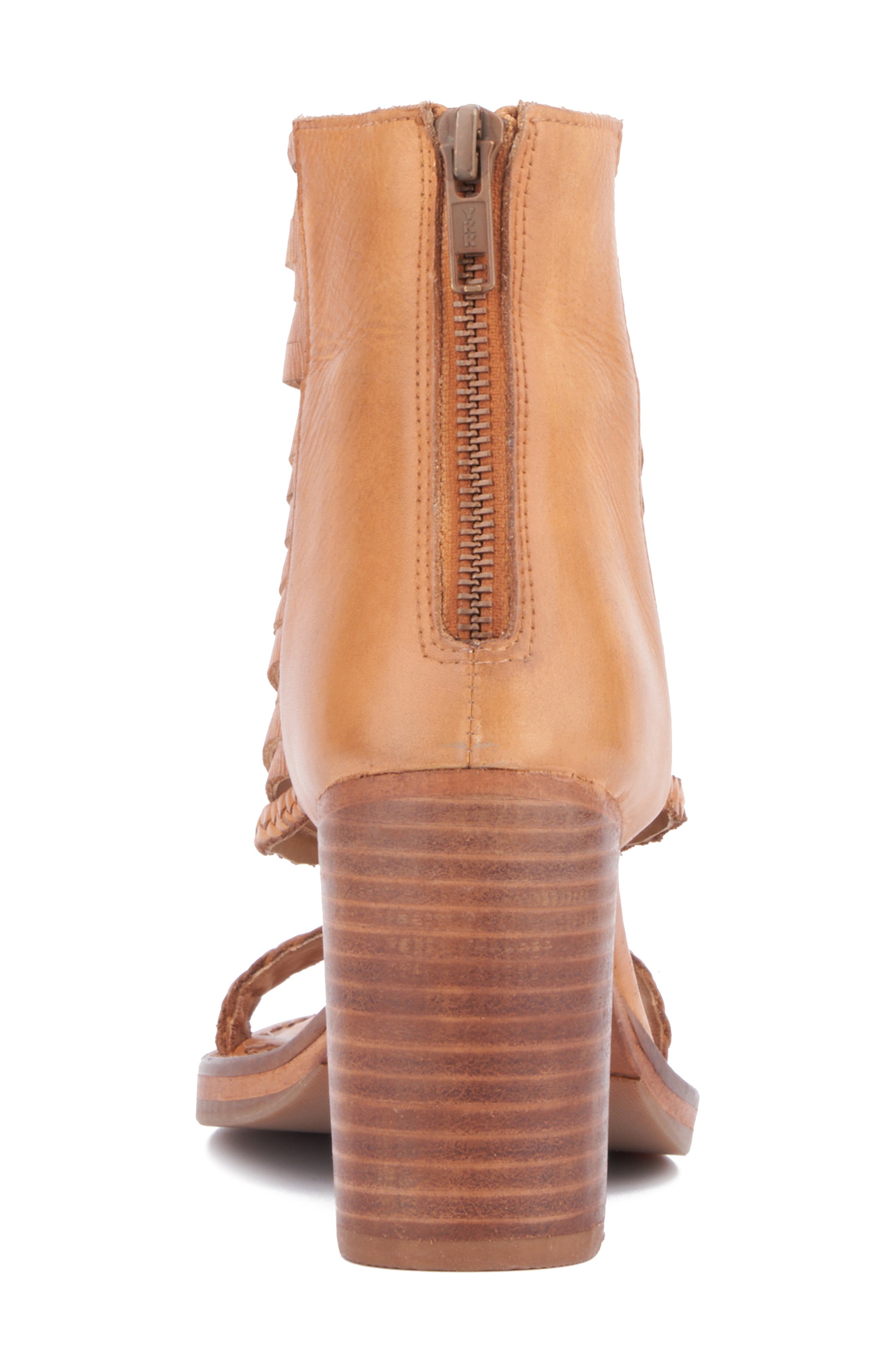 VINTAGE FOUNDRY Leila Fringe Sandal, Alternate, color, Tan