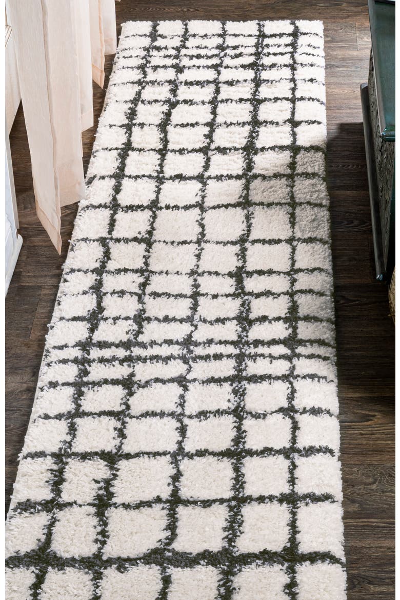 Arenal Geometric Grid Shag Area Rug, Alternate, color, White/Gray