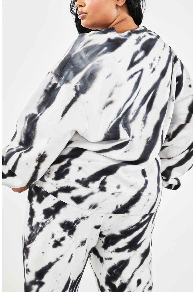 Boyfriend Pullover Sweatshirt, Alternate, color, BLACK AND WHITE TIE DYE001