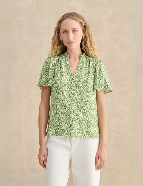 Tania Short Sleeve V-Neck Printed Blouse