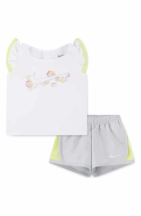 Nike Flow-Ral Tempo T-Shirt & Shorts Set