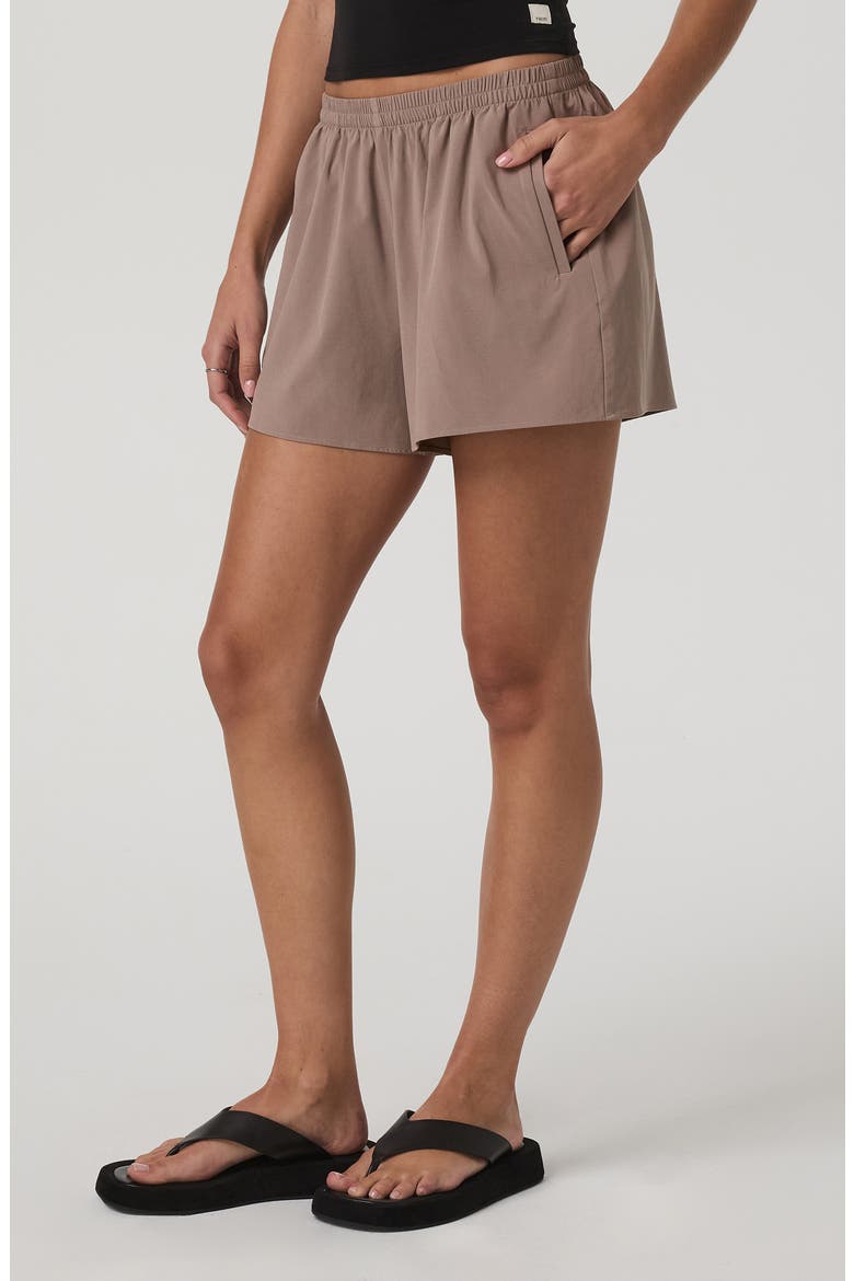 Villa Everyday Shorts, Alternate, color, SORREL BROWN