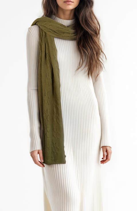 Cashmere wrap in cable design