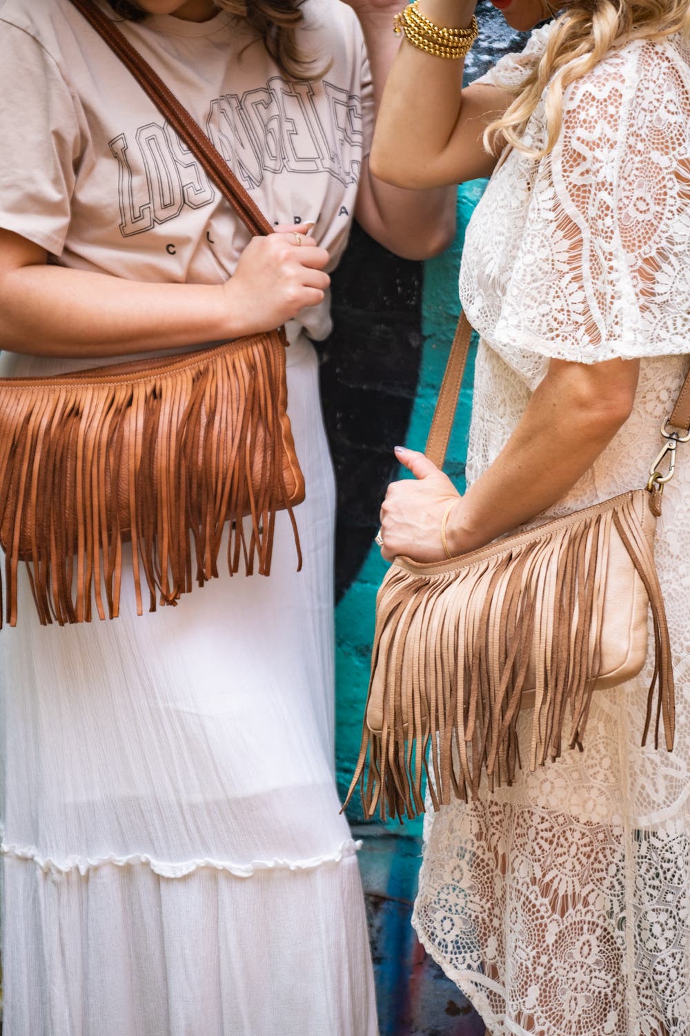 Bolsa Nova Handbags Fringe Crossbody, Alternate, color, Cognac