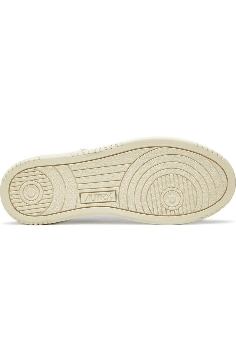 AUTRY Medalist Low Sneaker, Alternate, color, Silver