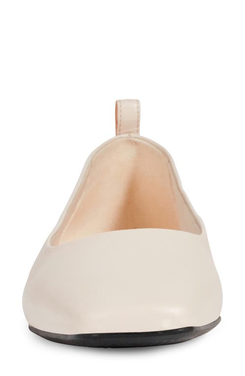 Vagabond Shoemakers Delia Flat In White