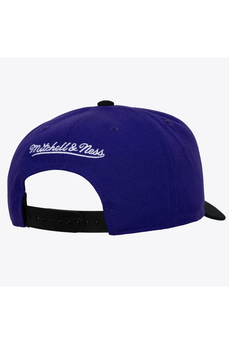 Men's Mitchell & Ness  Purple Charlotte Hornets Legendary Home Pro Pinch Snapback Hat, Alternate, color, Purple