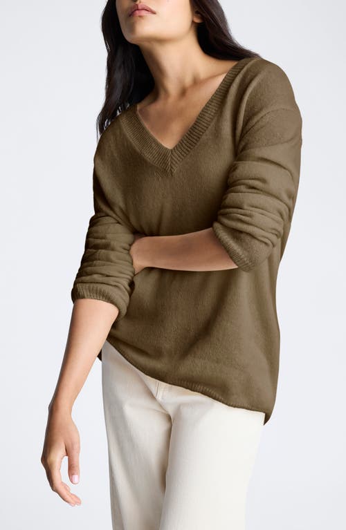 Kenneth Cole Oversized V-neck Sweater In Sierra Taupe