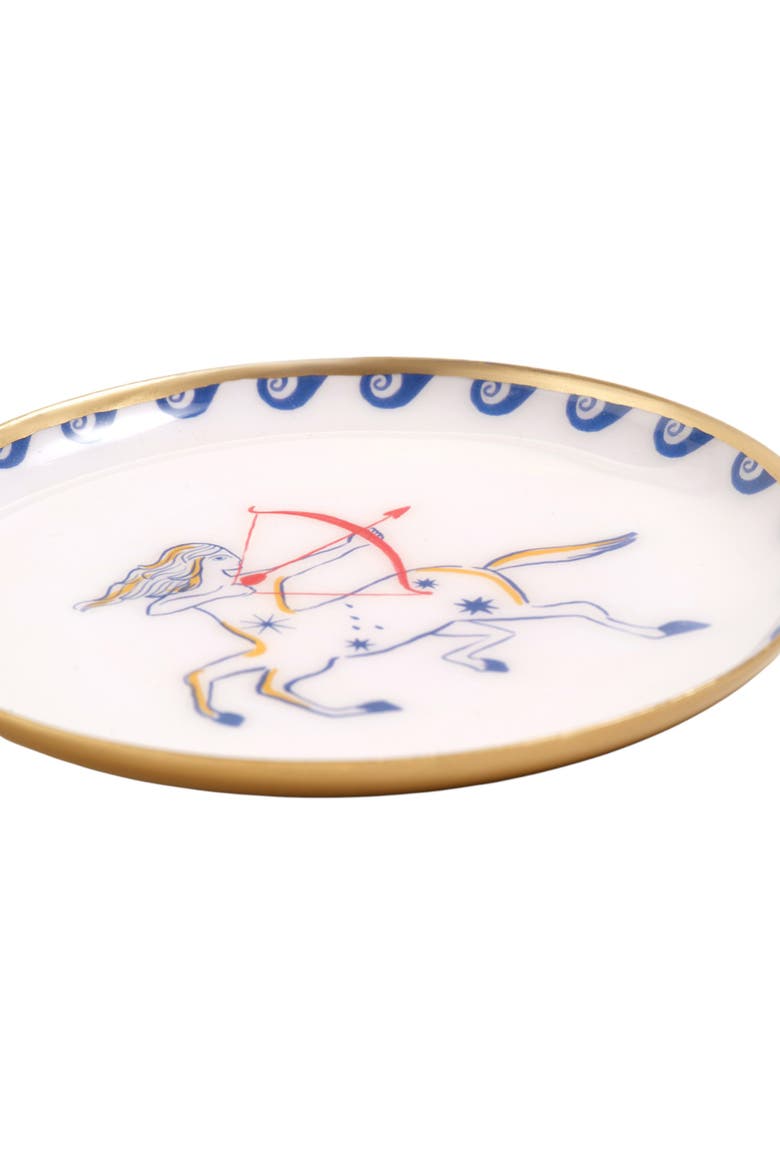 Agra Mythos Archer Patterned Round Metal Decorative Tray Set Of 4, Alternate, color, White