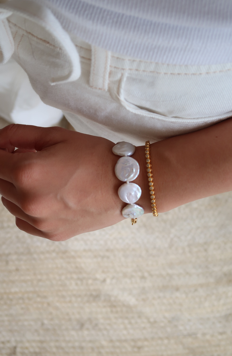 Joiana Jewelry Coin Pearl Bracelet, Alternate, color, Off White / Gold