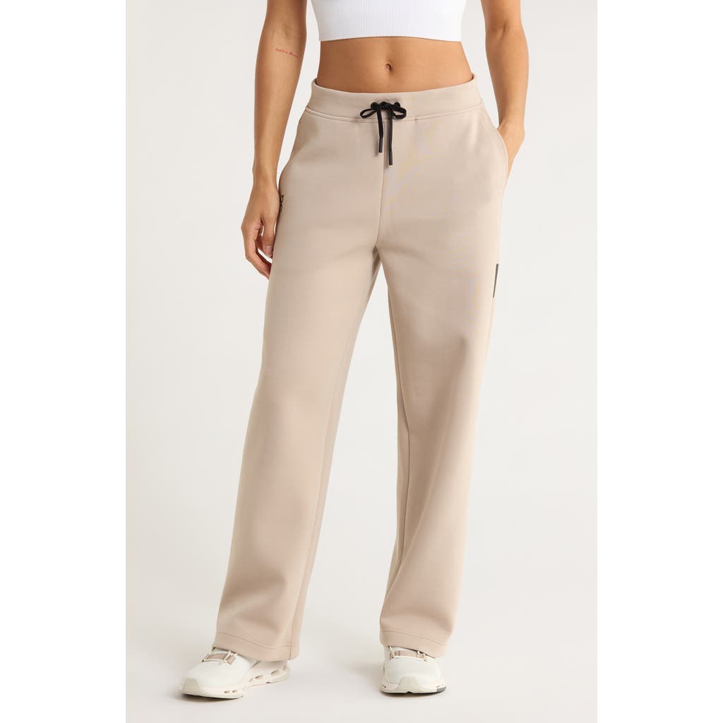 On Focus Tech Sweatpants In Brown