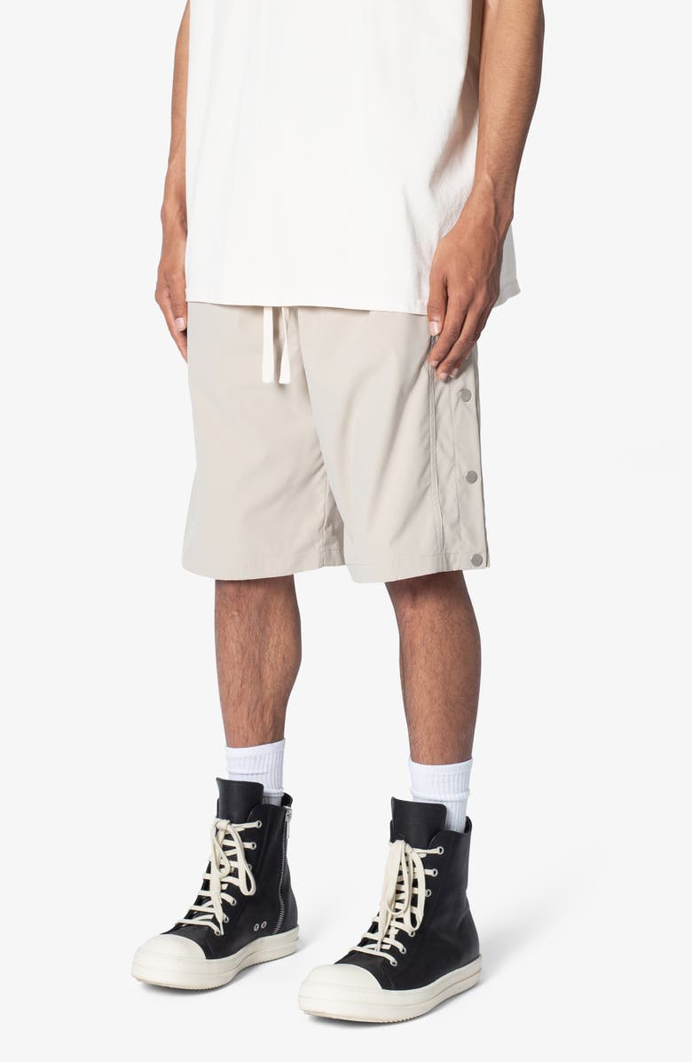 mnml Oversize Side Snap Nylon Shorts, Alternate, color,