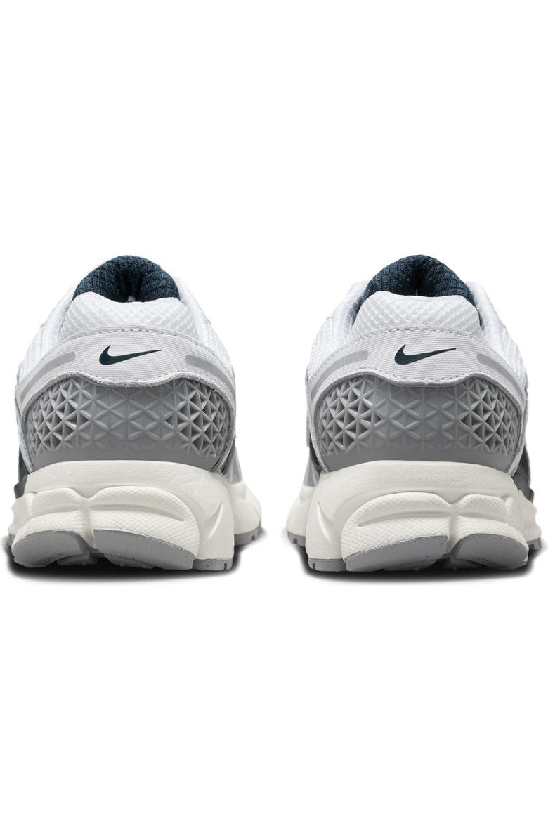 Nike Zoom Vomero 5 Sneaker, Alternate, color,