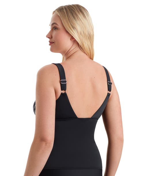 Shapesolver Sport Scoopneck Chlorine Resistant Tankini Swimsuit Top