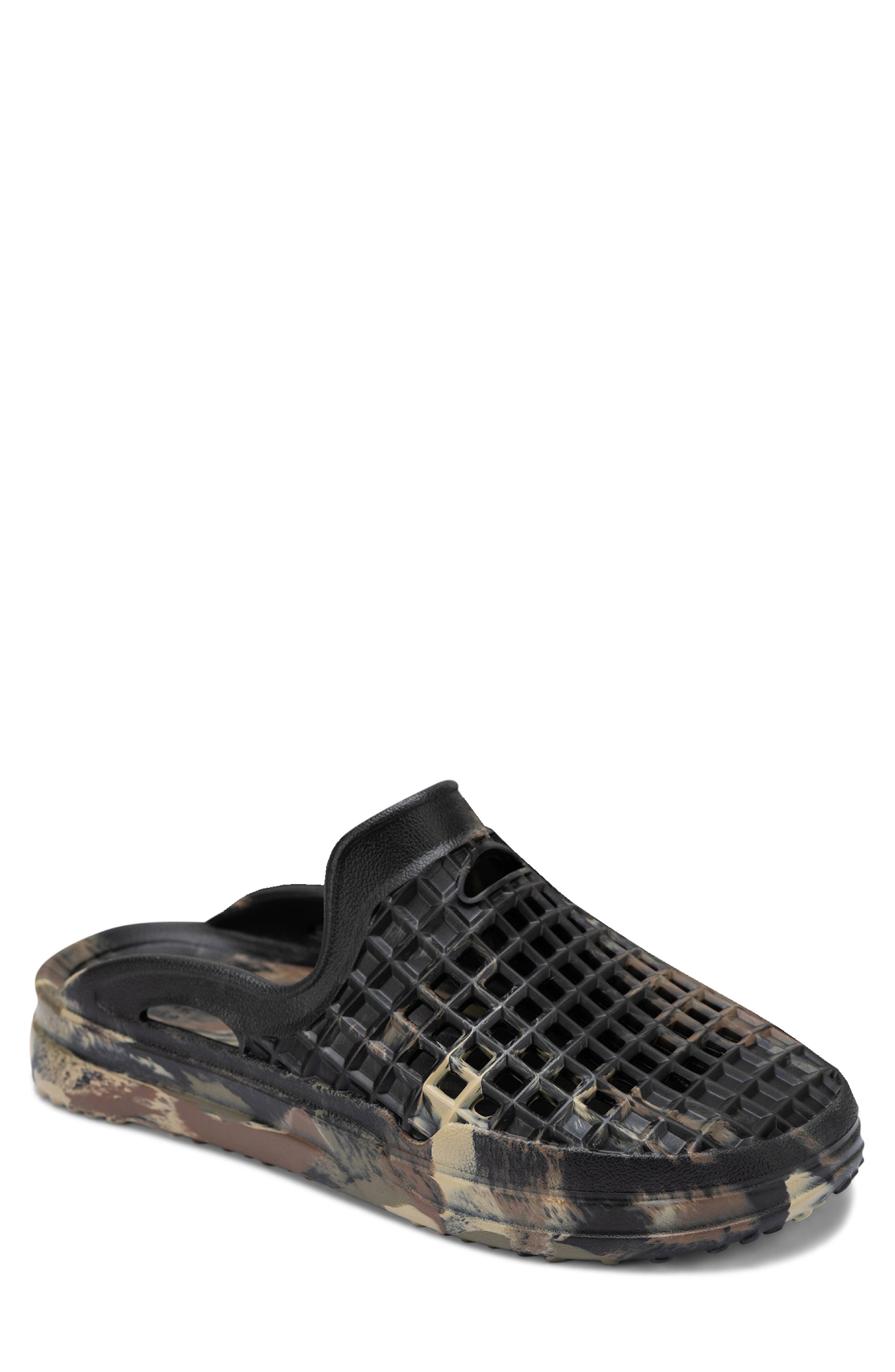 LUSSO CLOUD Scenario Perforated Clog, Main, color, Woodland Camo