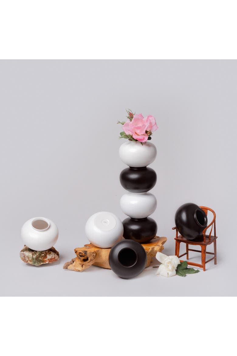 Semi-Matte Porcelain Mini Apple Vase, Alternate, color, Black