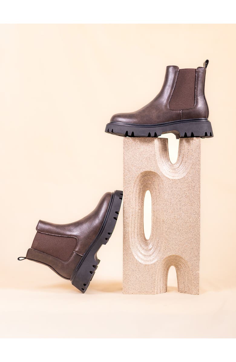 V.GAN LONDON Russ Chelsea Boots, Alternate, color, Brown