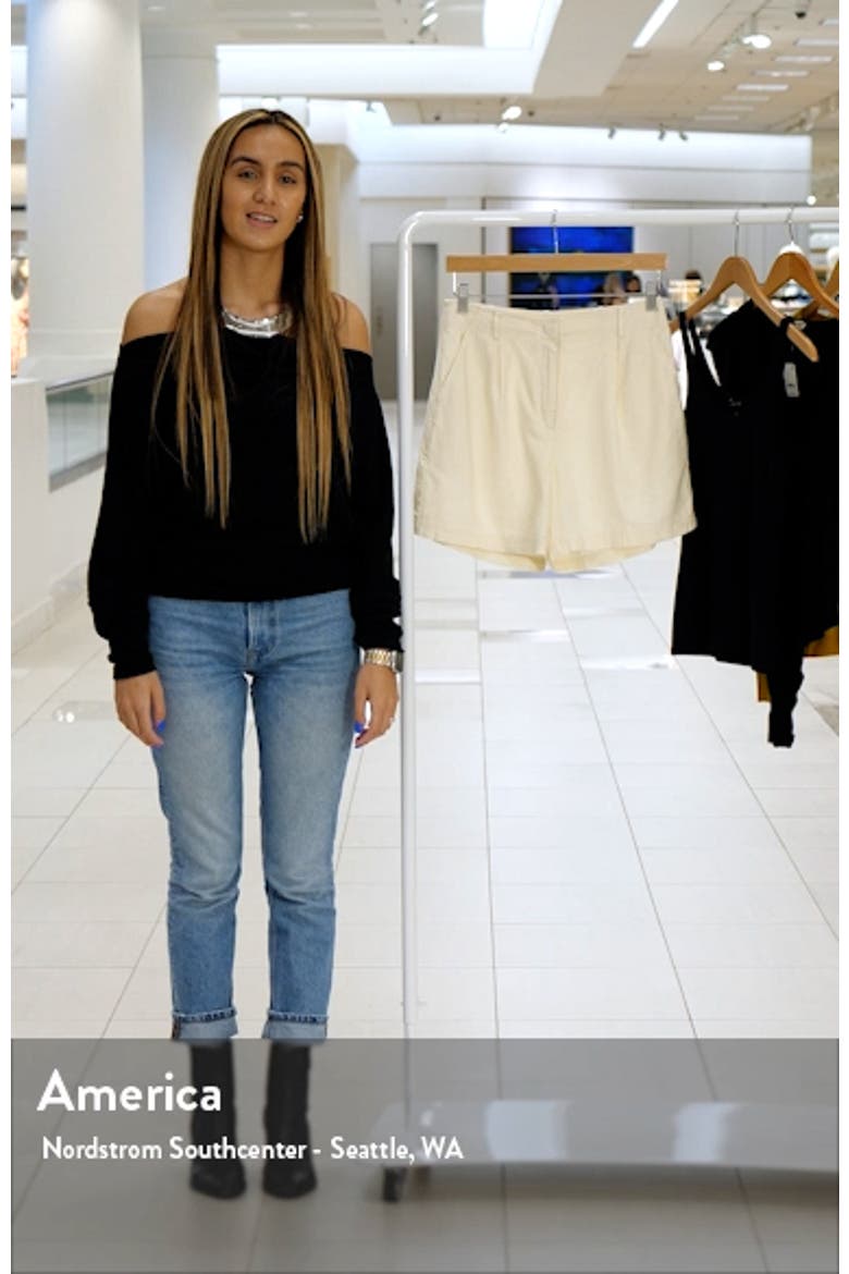 Pleated Linen Blend Shorts video
