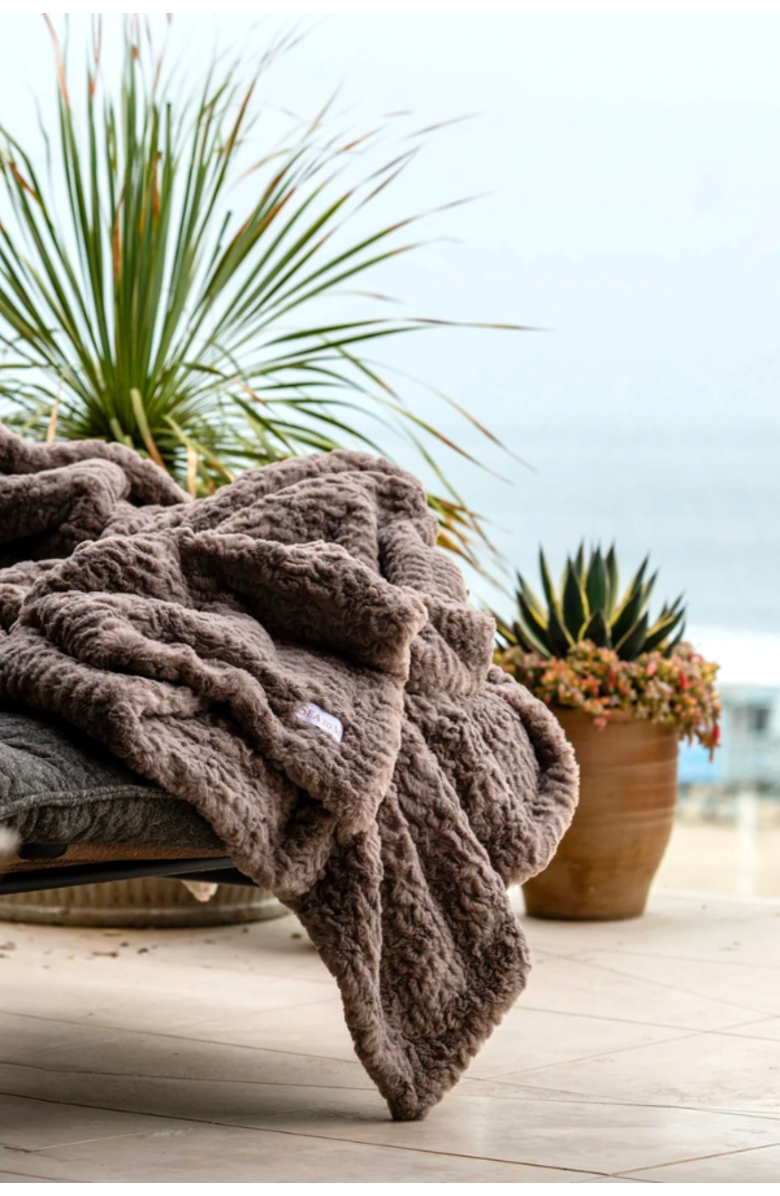 Sea To Me Blankets Napa Valley Nirvana Faux Fur Throw Blanket, Alternate, color, 