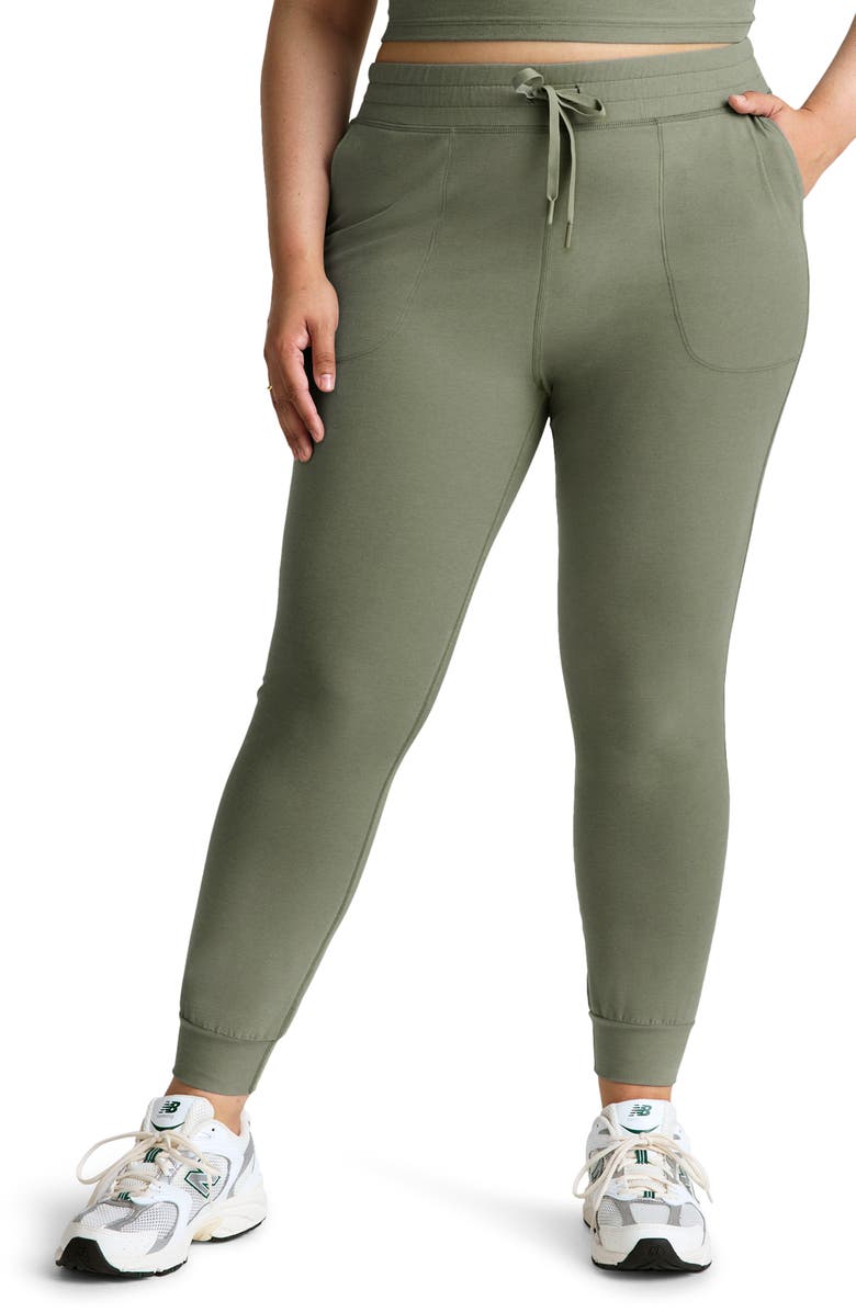 Beyond Yoga Commuter Space Dye Midi Joggers, Main, color, Grey Sage Heather