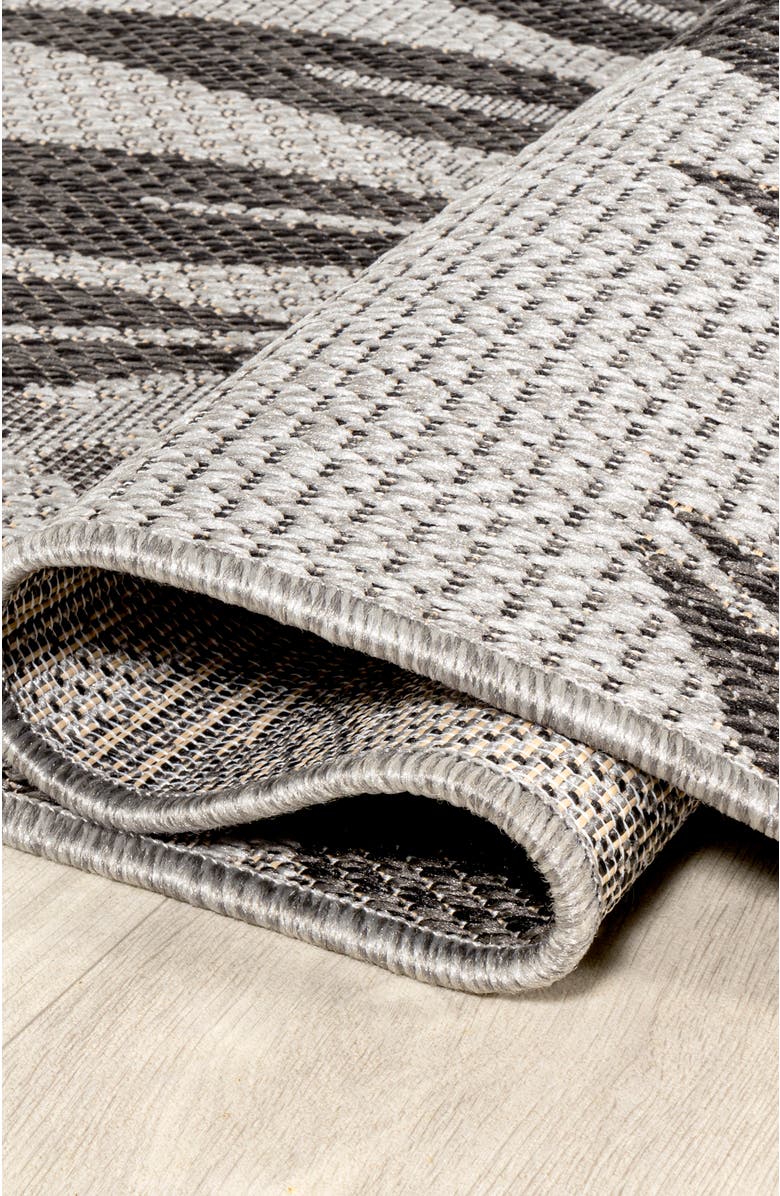 JONATHAN Y Havana Tropical Palm Leaf Indoor/Outdoor Area Rug, Alternate, color, Gray/Black
