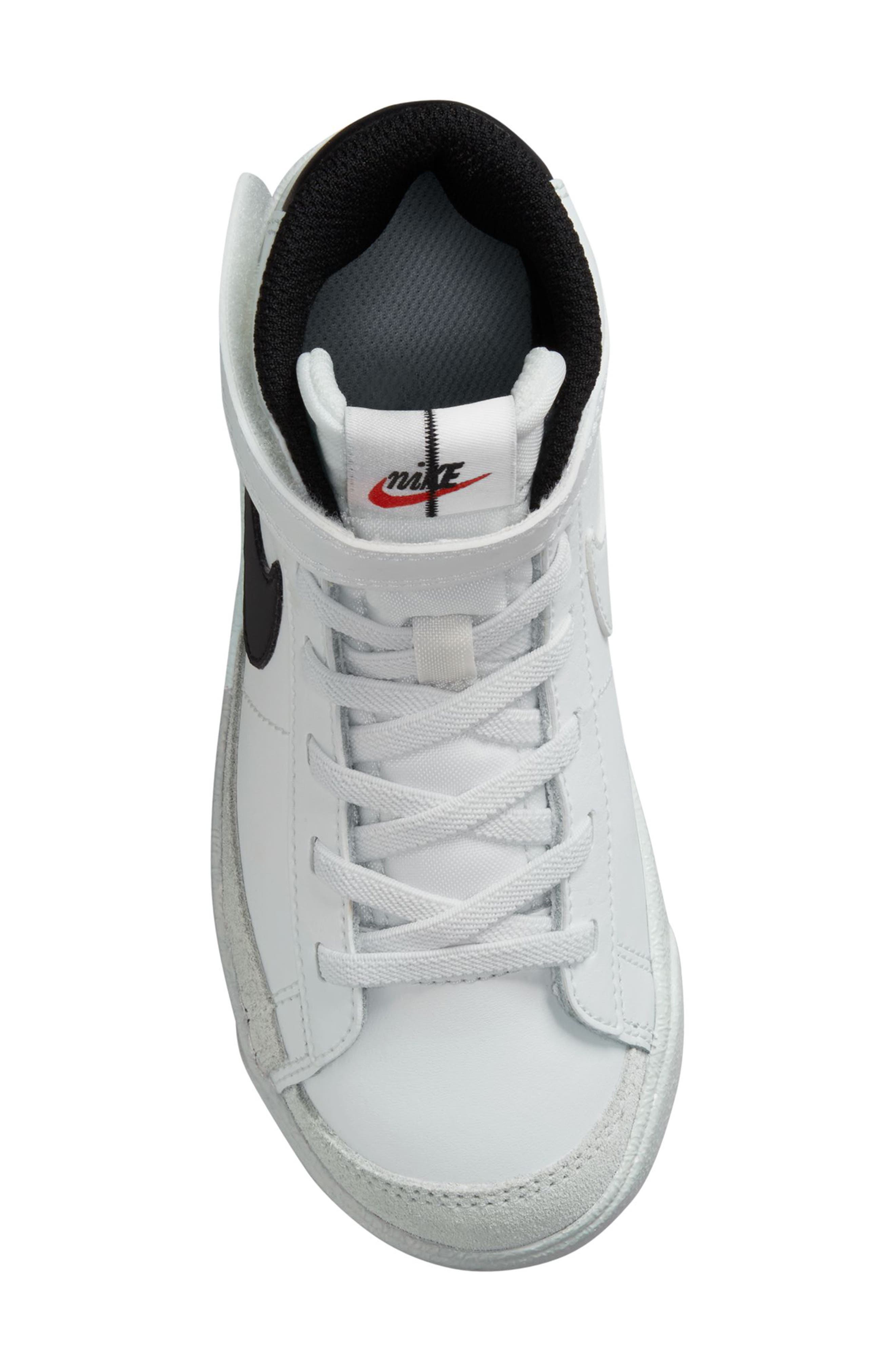 Nike Kids' Blazer Mid '77 SE Sneaker, Alternate, color, 