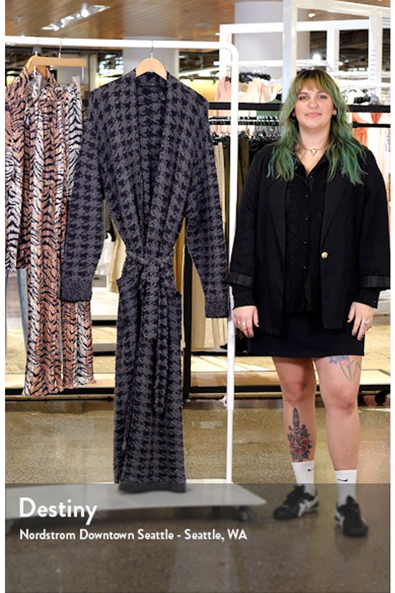 Cozy Knit Unisex Robe video