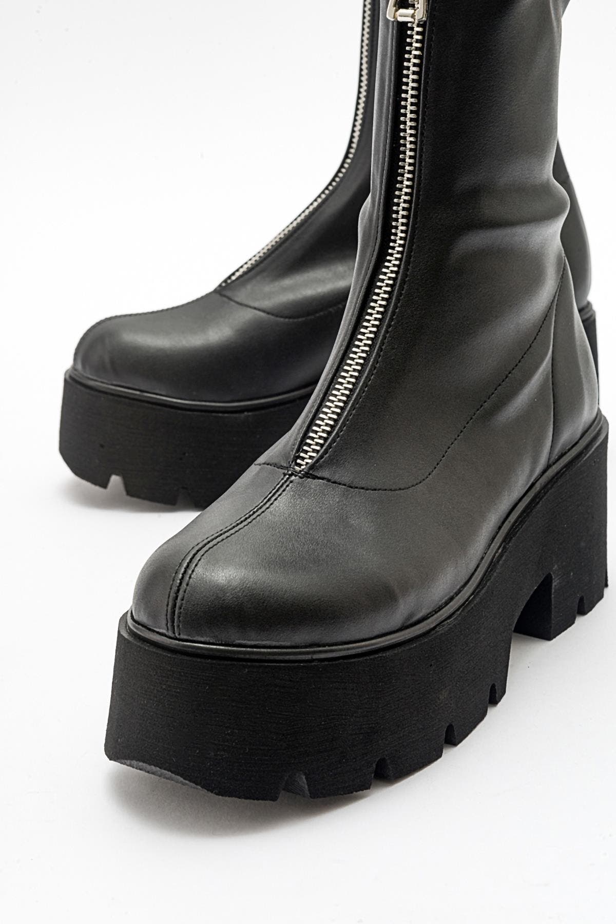 Prologue Shoes Ovil Platform Zip Boot, Alternate, color, Black