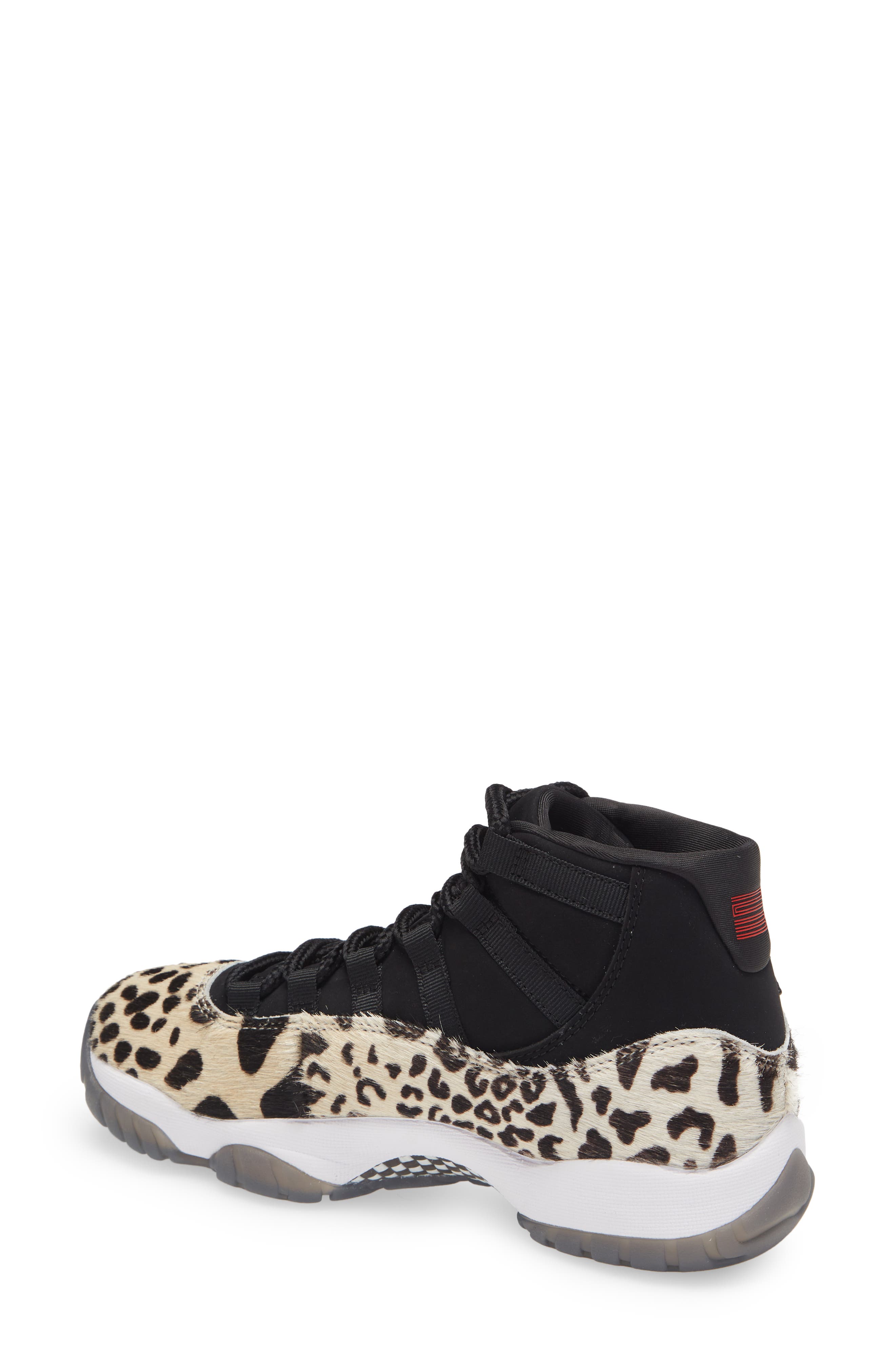 Air Jordan 11 Retro Mid Basketball Sneaker, Alternate, color, BLACK/ GYM RED/ SAIL/ WHITE