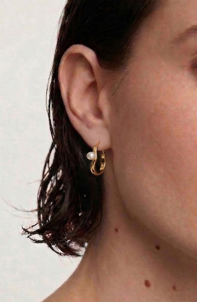 YOJ Twerti Pearl Hoop Earrings In Gold & Pearls, Alternate, color, Gold