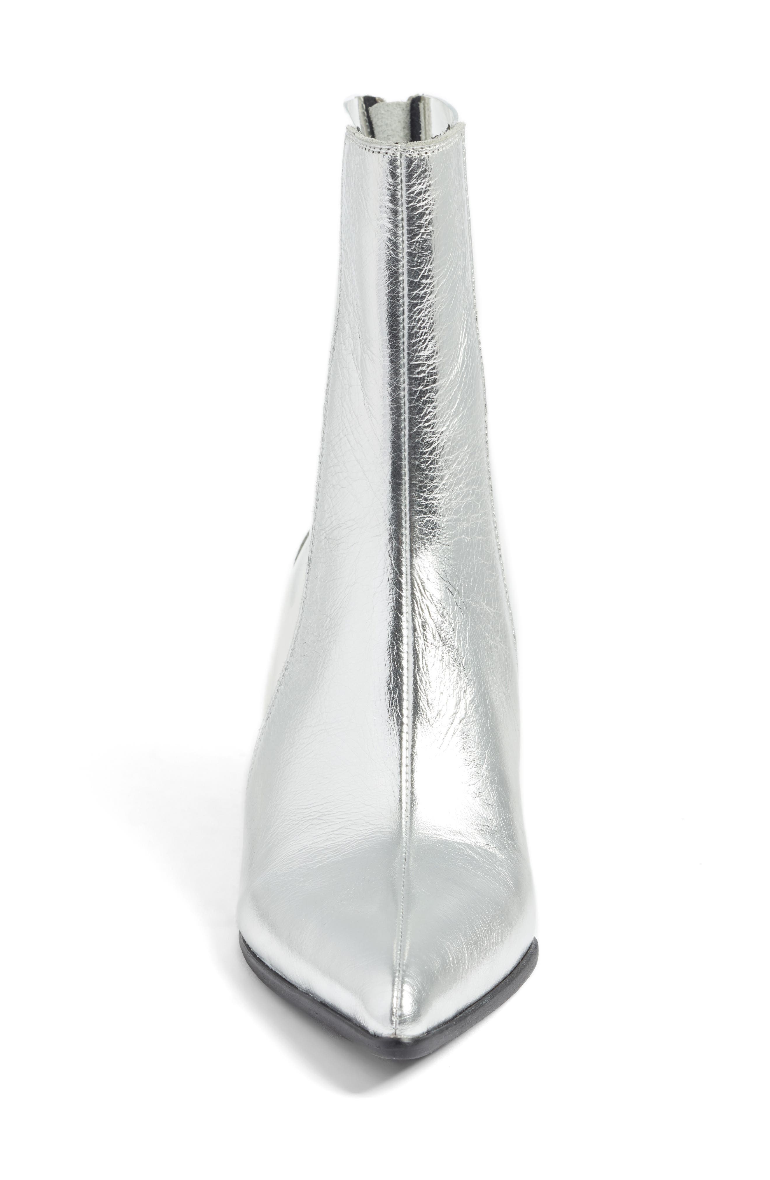 Aliases Boot, Alternate, color, SILVER LEATHER