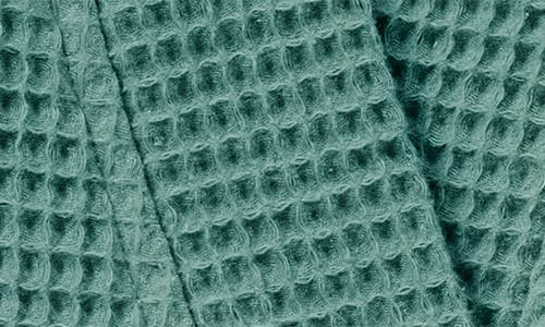 Coyuchi Gender Inclusive Waffle Weave Organic Cotton Robe In Green
