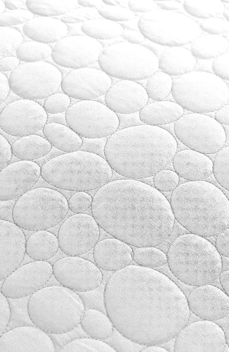 SOUTHSHORE FINE LINENS Pebble Embroidered Microfiber Oversize Quilt Set, Alternate, color, White