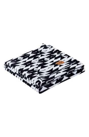 Wrangler Geometric Throw Blanket In Black