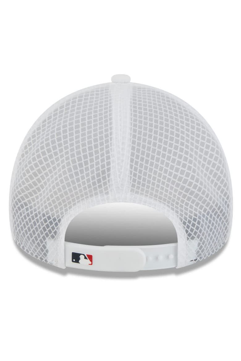 Men's New Era White Boston Red Sox 2026 Batting Practice Apex 9FORTY Adjustable Trucker Hat, Alternate, color, White