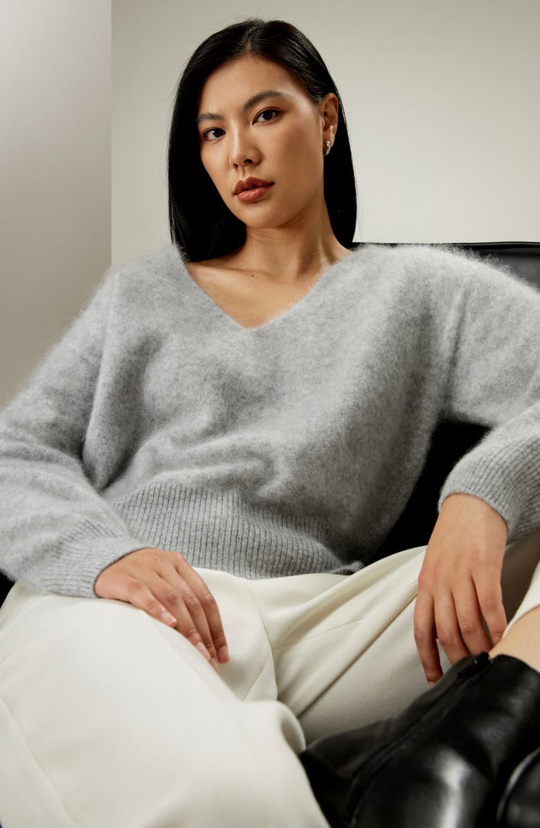 Lilysilk Women's Cropped V-Neck Cashmere Sweater, Alternate, color, Light Gray