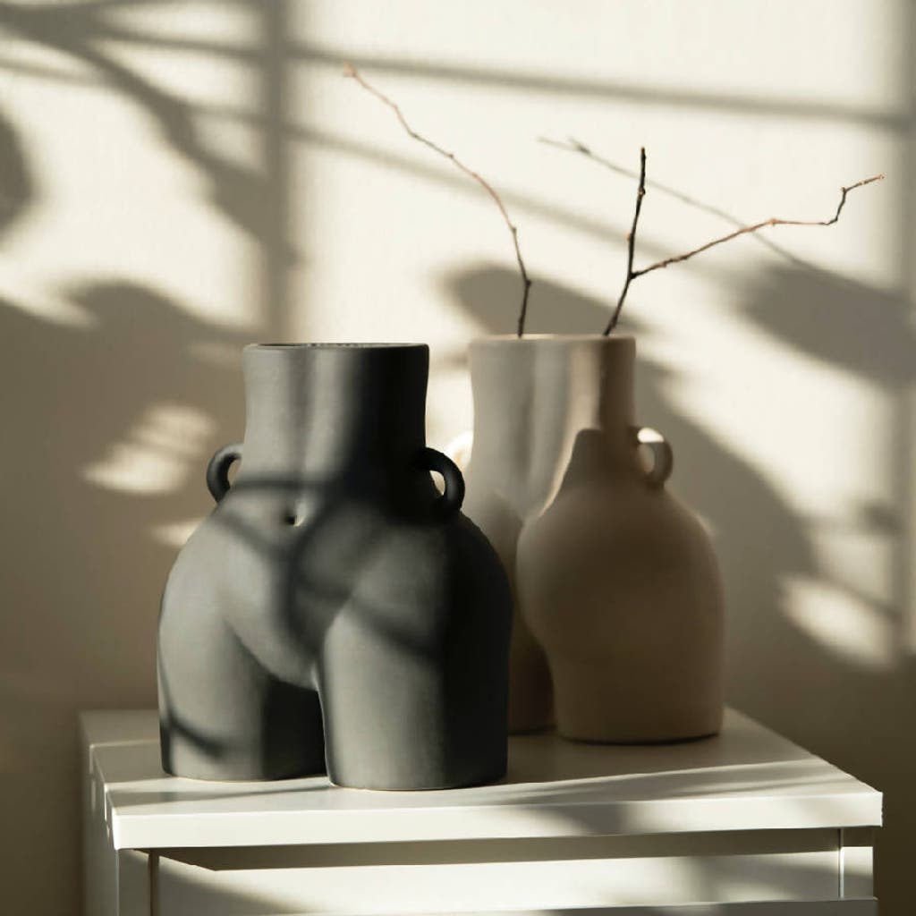Osmos Studio Her Vase In Black