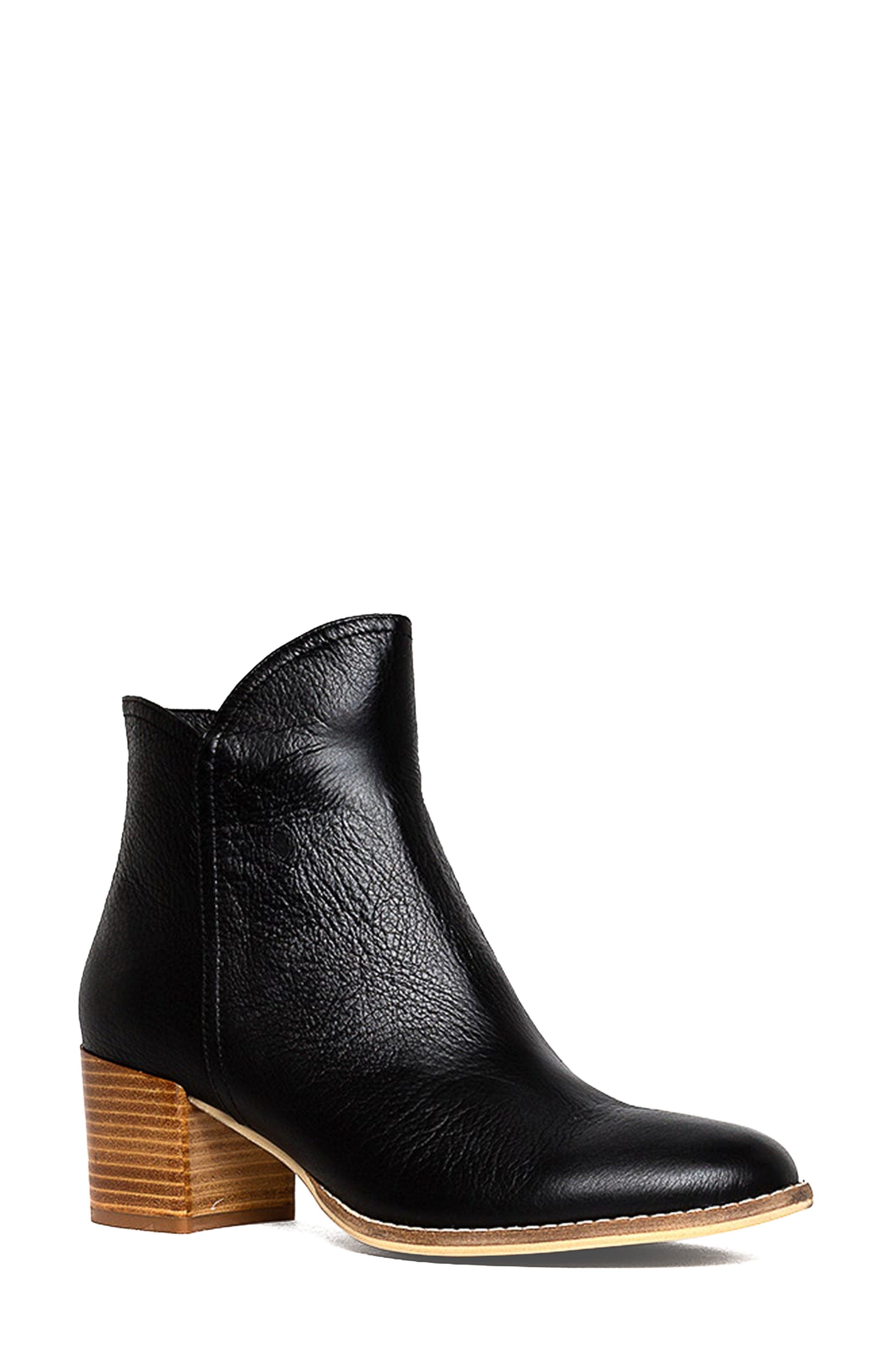 DJANGO AND JULIETTE Mockas Low Heeled Boot, Main, color, 