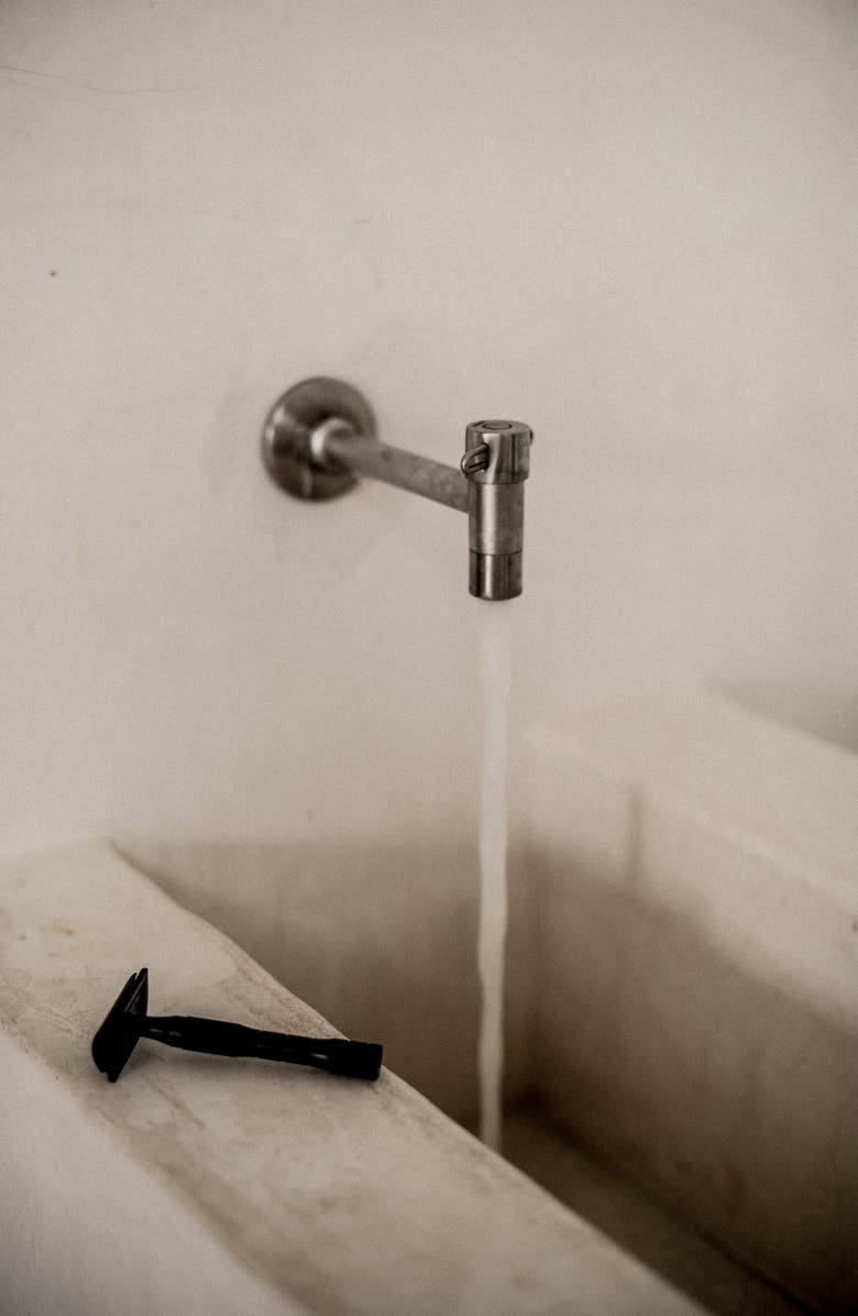 well kept Safety Razor, Alternate, color, Black