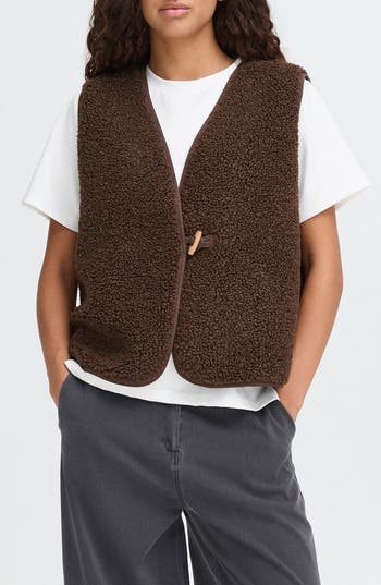 Ichi Faux Shearling Vest In Brown